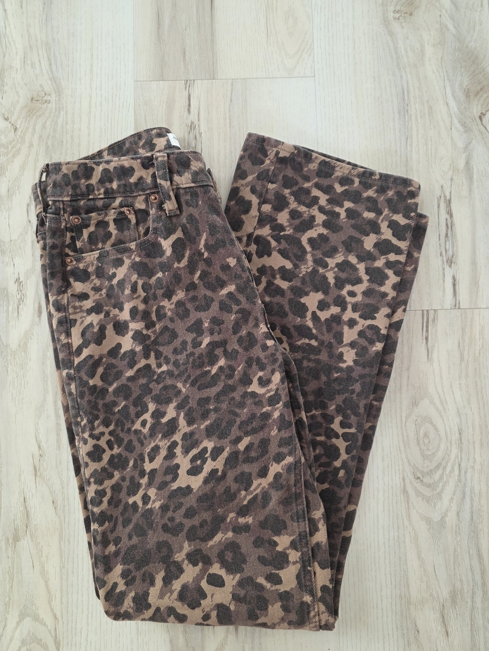 Abercrombie & Fitch Curve Love Low Rise Baggy Jean Leopard 29x30 - Picture 7 of 10